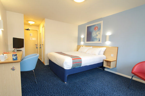 Travelodge Cheltenham Room photo