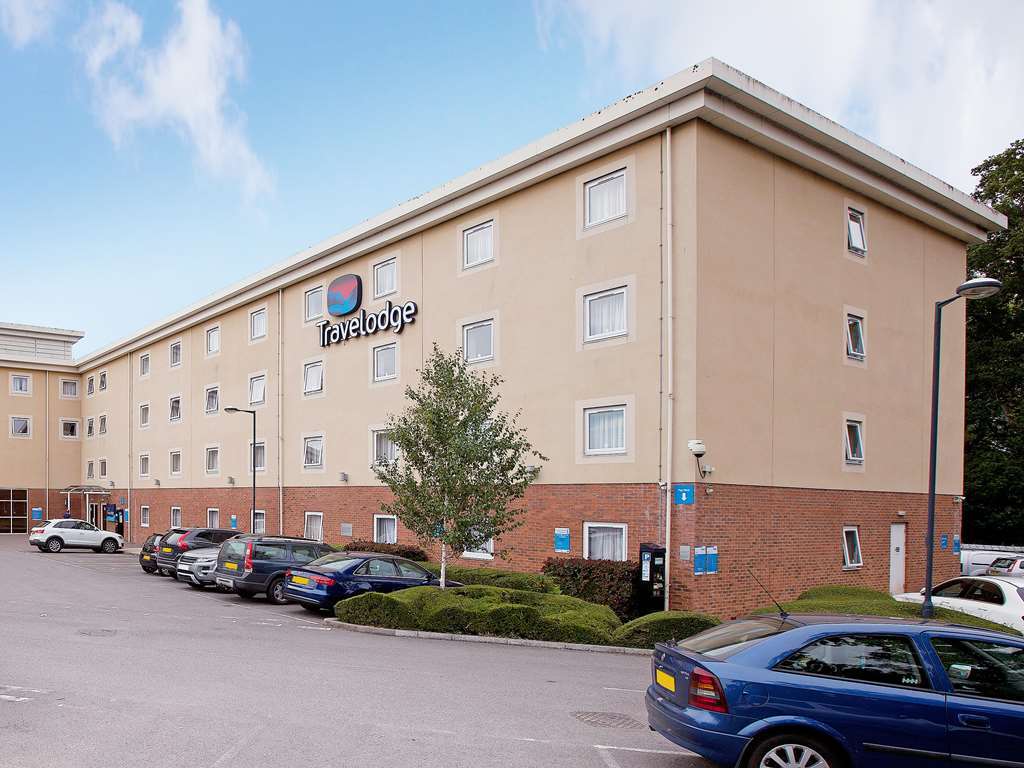 Travelodge Cheltenham Exterior photo